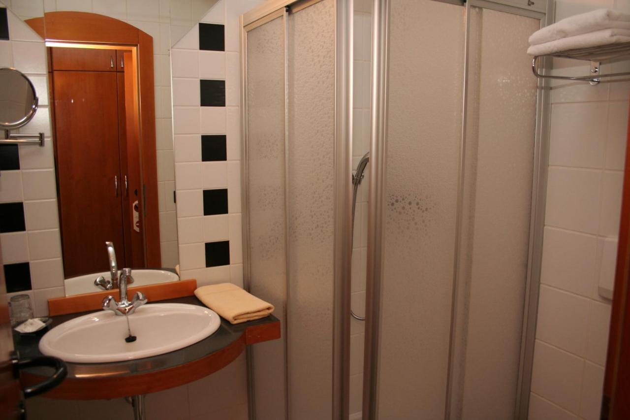 Hotel Edlingerwirt - Sauna & Golfsimulator Inklusive 斯皮特安德劳 客房 照片